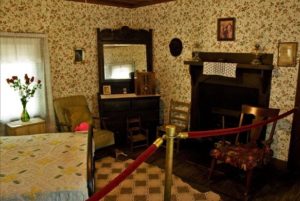 The bedroom in which Presley was born