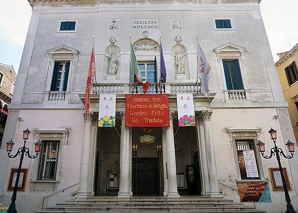 The Teatro la Fenice; façade