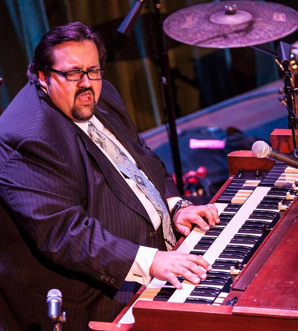 Joey DeFrancesco (1971-2022) playing a Hammond B3 organ