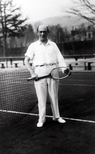 Schoenberg on the court, circa 1925 (note his rolled up right sleeve; the man is ready for action!)